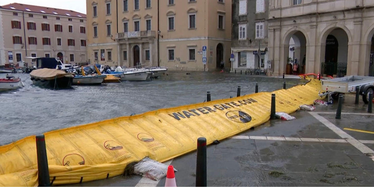 Protipoplavna zaščita Water-Gate. Protipoplavne zaščite. Poplava