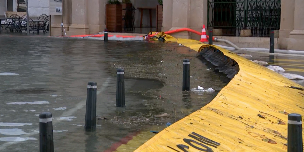 Protipoplavna zaščita Water-Gate. Protipoplavne zaščite. Poplava